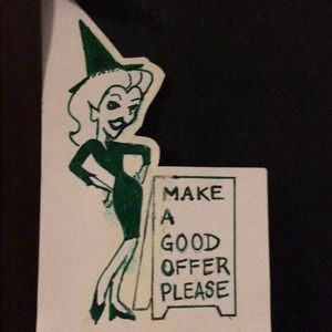 Selling authentic and good things at a fair price posh takes 20%❤️‍🩹